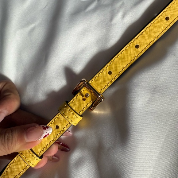 Michael Kors Mustard Yellow Crossbody Bag - Picture 5 of 13